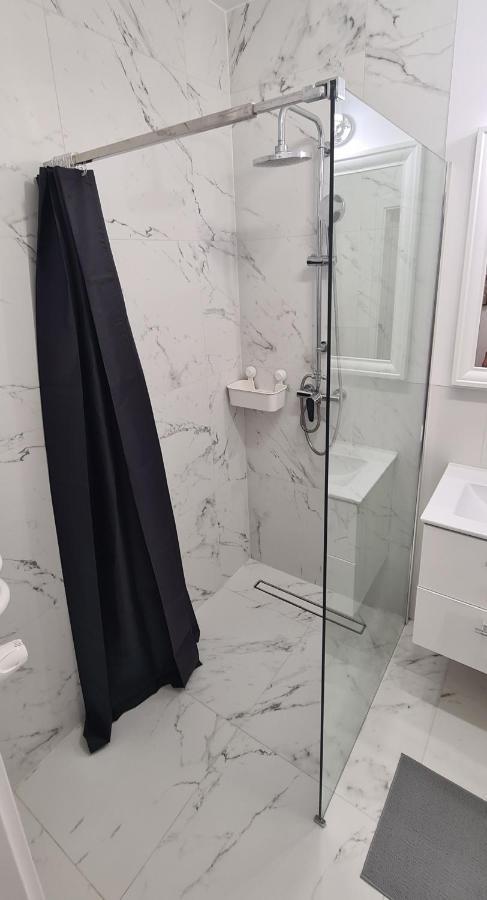44 - Apartamenty Siedlce - Nowy Apartament W Centrum Przy Ul Czerwonego Krzyza Exteriér fotografie